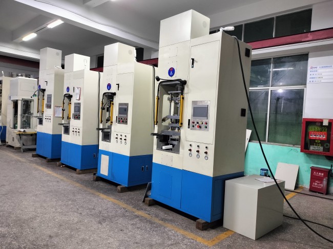 【氧化鋯、碳化硅、氧化硅】陶瓷粉末伺服成型機(jī)